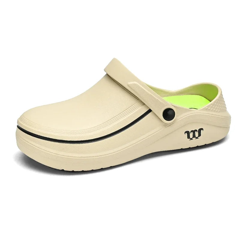 A Pair of Men's Casual Shoes, Waterproof and Oil-Proof, Low-Top Non-Slip Chef Shoes, Wear-Resistant and Non-Slip Men's Shoes
