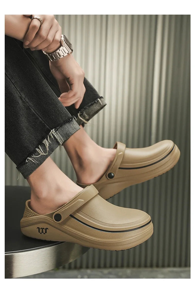 A Pair of Men's Casual Shoes, Waterproof and Oil-Proof, Low-Top Non-Slip Chef Shoes, Wear-Resistant and Non-Slip Men's Shoes