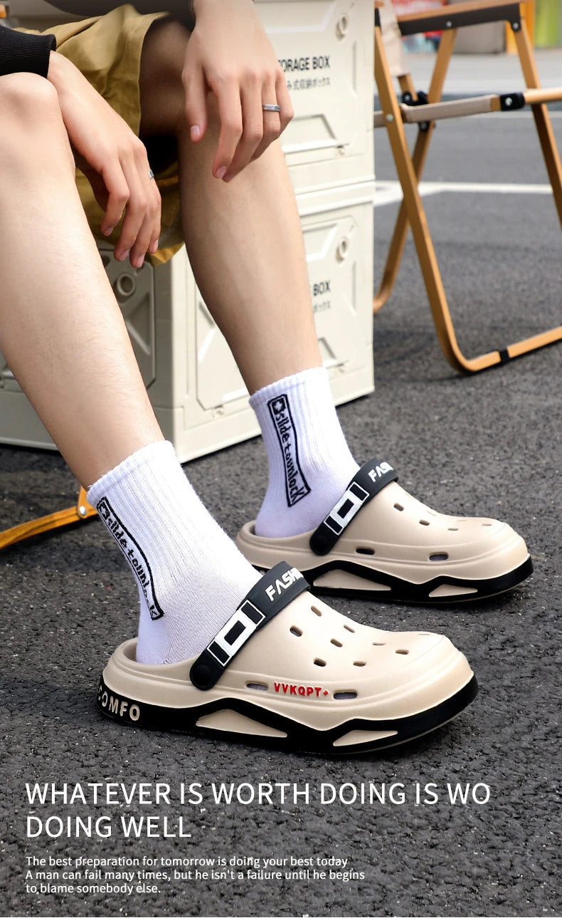 New Breathable sandals For Women Men Summer EVA Garden Clogs Shoes Outdoor Holes Beach Slippers Comfortable House Slides