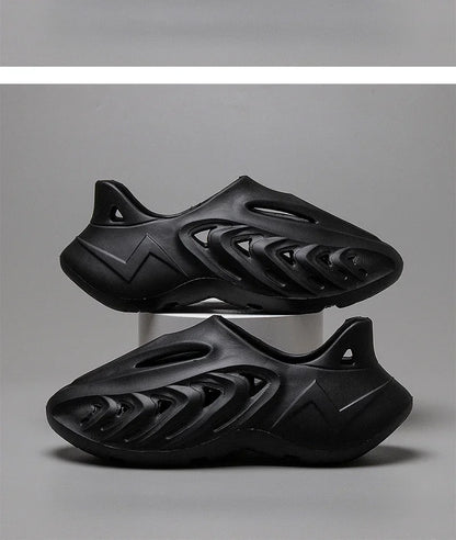 New EVA Men Sandals Couple Soft Hollow Garden Shoes Women Designer Hole Slipper Sneakers Beach Water Shoes Slip on Foam Runner