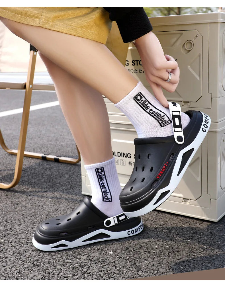 New Breathable sandals For Women Men Summer EVA Garden Clogs Shoes Outdoor Holes Beach Slippers Comfortable House Slides