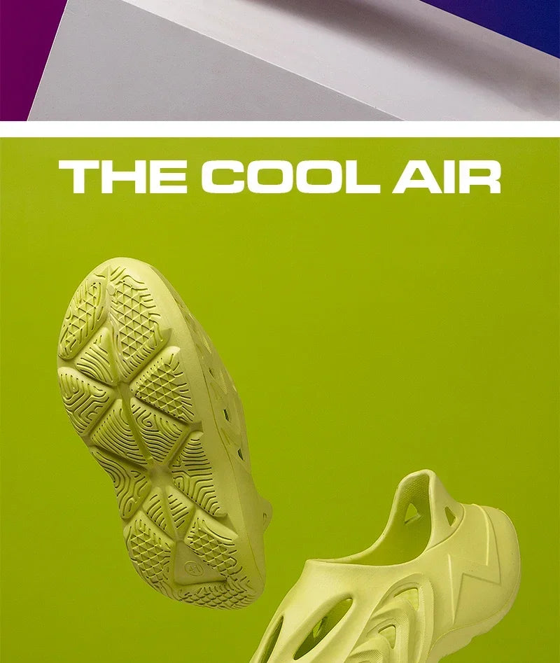 New EVA Men Sandals Couple Soft Hollow Garden Shoes Women Designer Hole Slipper Sneakers Beach Water Shoes Slip on Foam Runner