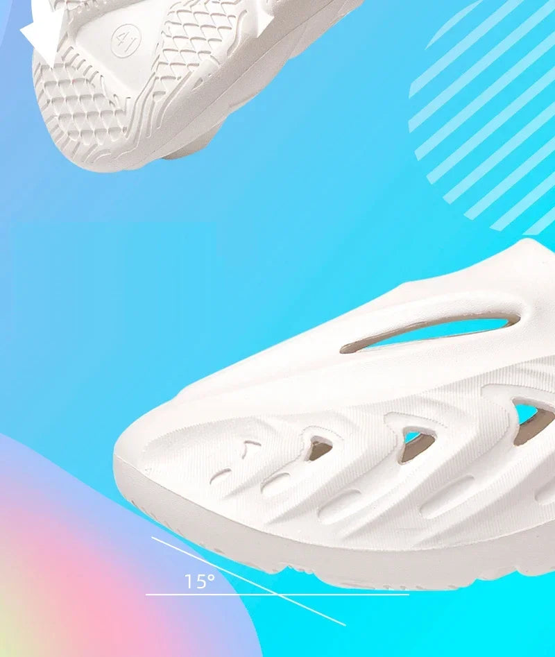 New EVA Men Sandals Couple Soft Hollow Garden Shoes Women Designer Hole Slipper Sneakers Beach Water Shoes Slip on Foam Runner