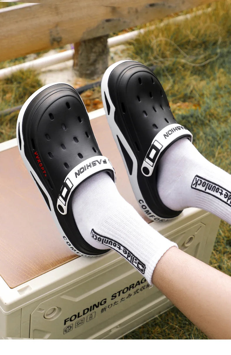 New Breathable sandals For Women Men Summer EVA Garden Clogs Shoes Outdoor Holes Beach Slippers Comfortable House Slides