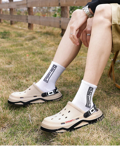 New Breathable sandals For Women Men Summer EVA Garden Clogs Shoes Outdoor Holes Beach Slippers Comfortable House Slides