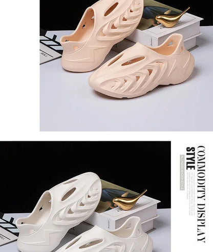 New EVA Men Sandals Couple Soft Hollow Garden Shoes Women Designer Hole Slipper Sneakers Beach Water Shoes Slip on Foam Runner