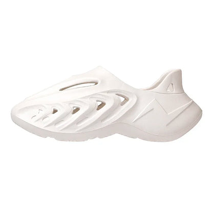 New EVA Men Sandals Couple Soft Hollow Garden Shoes Women Designer Hole Slipper Sneakers Beach Water Shoes Slip on Foam Runner