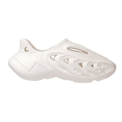 New EVA Men Sandals Couple Soft Hollow Garden Shoes Women Designer Hole Slipper Sneakers Beach Water Shoes Slip on Foam Runner