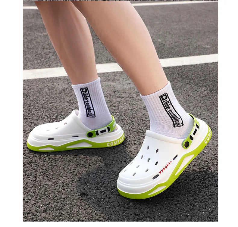 New Breathable sandals For Women Men Summer EVA Garden Clogs Shoes Outdoor Holes Beach Slippers Comfortable House Slides